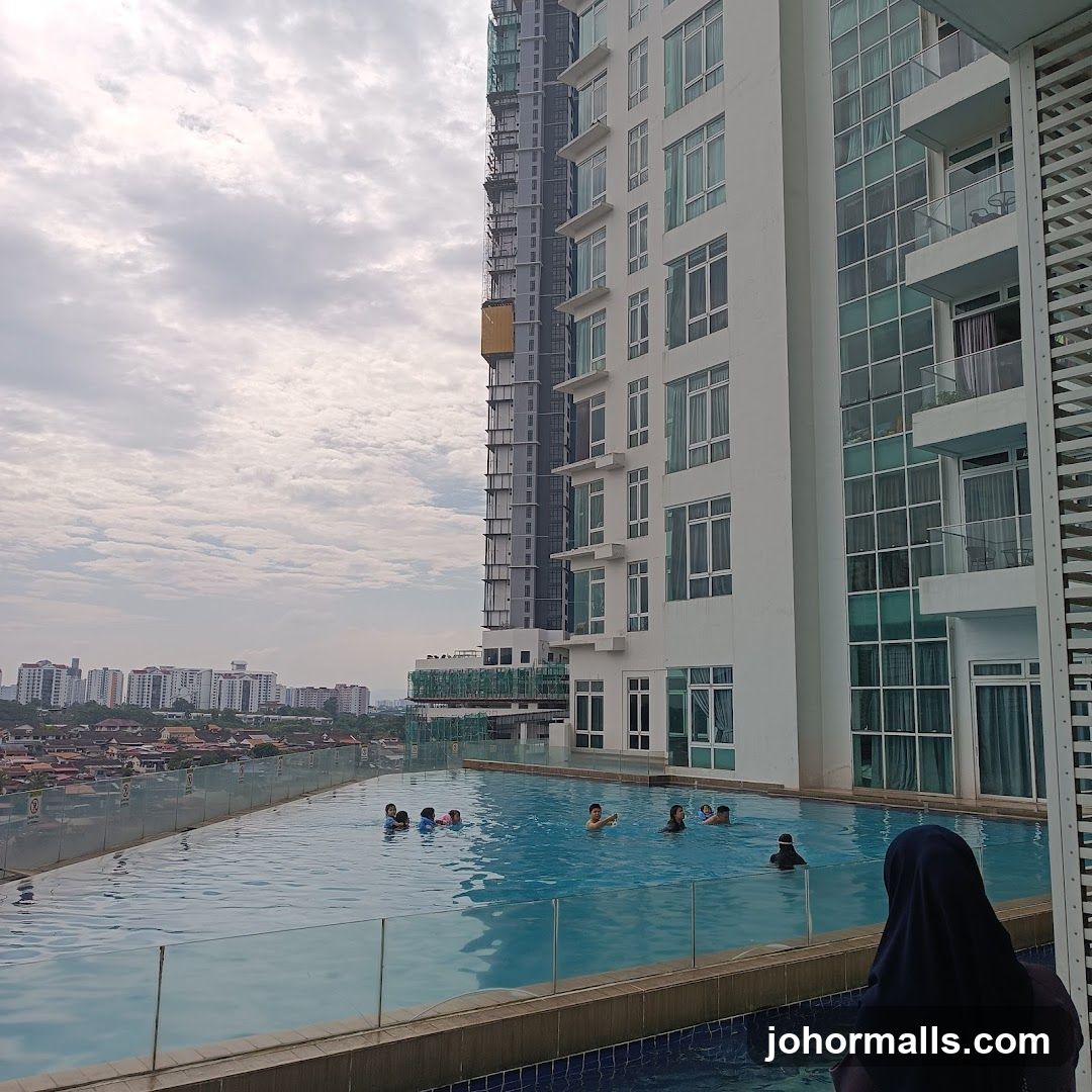Rooftop swimming pool with city view
