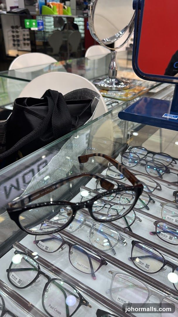 Eyeglasses Display