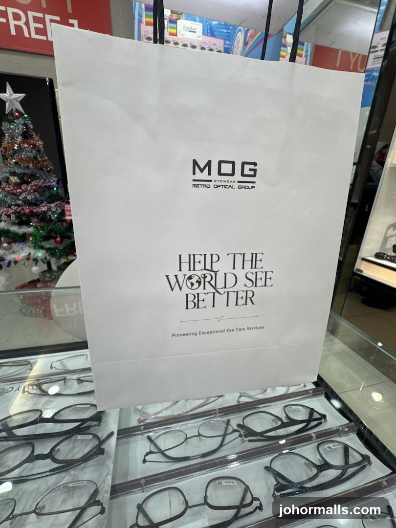 Shopping bag with MOG logo