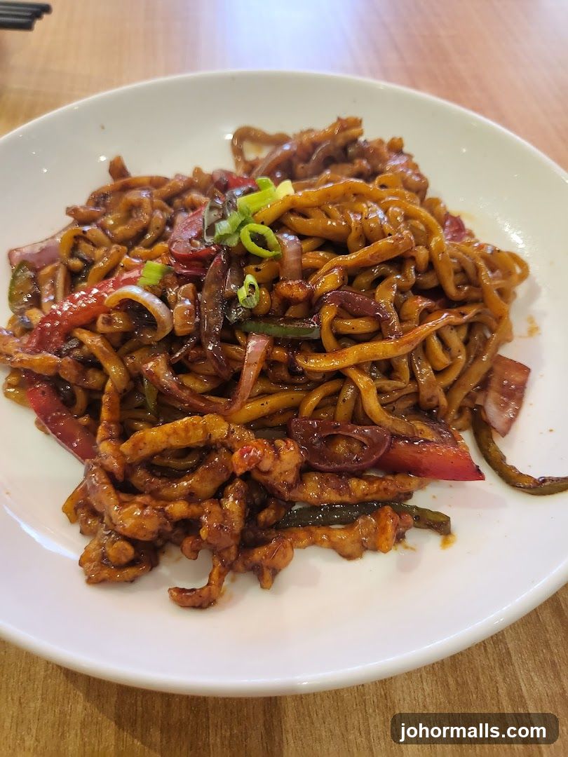Noodles with Meat and Vegetables