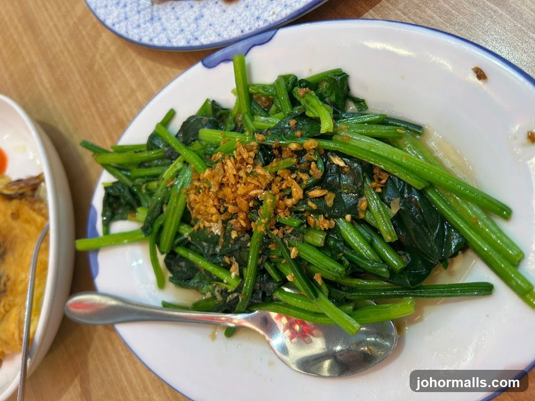 Stir-fried Spinach with Garlic