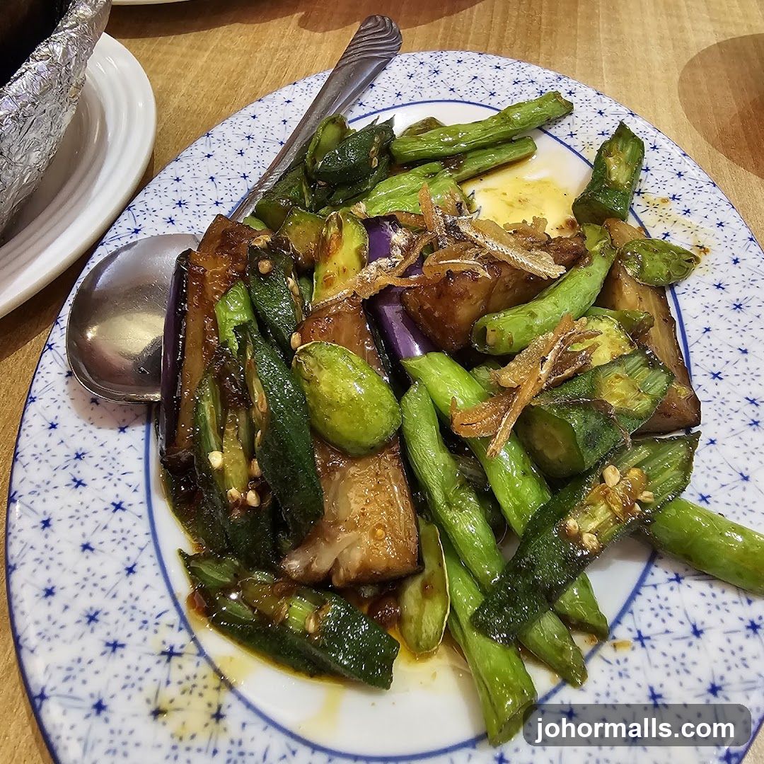 Stir-fried Vegetables with Anchovies