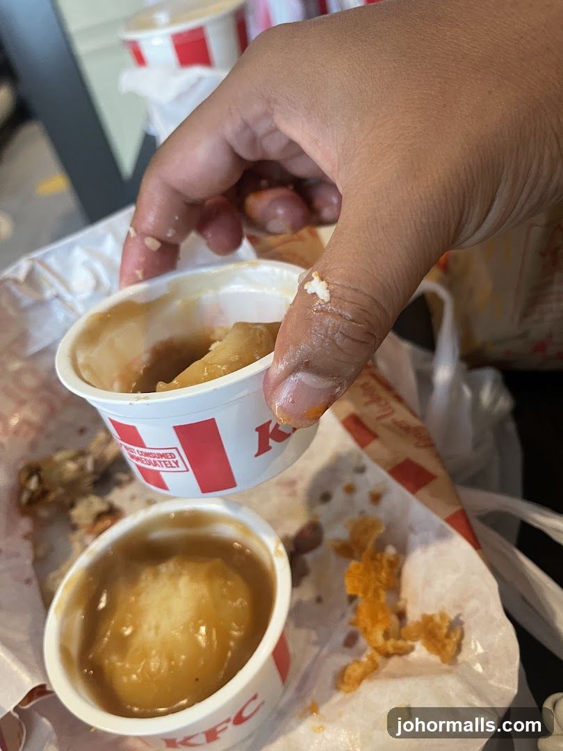 KFC Gravy and Mashed Potatoes