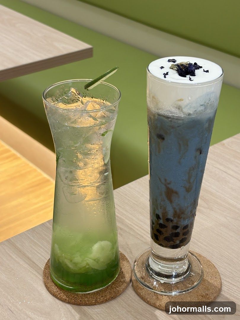 1980 GLOWLAND CAFE - MALL OF MEDINI