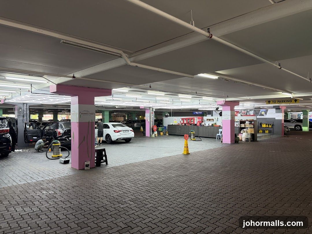 Car Wash Service Area