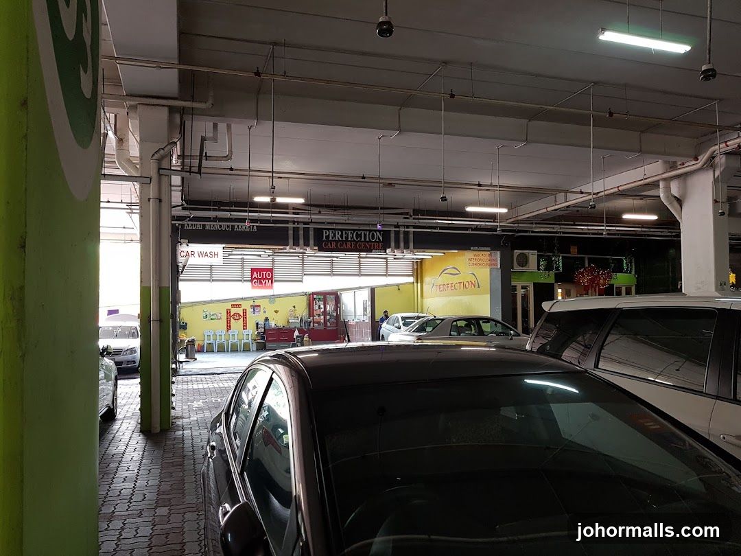 Car Wash and Detailing Center