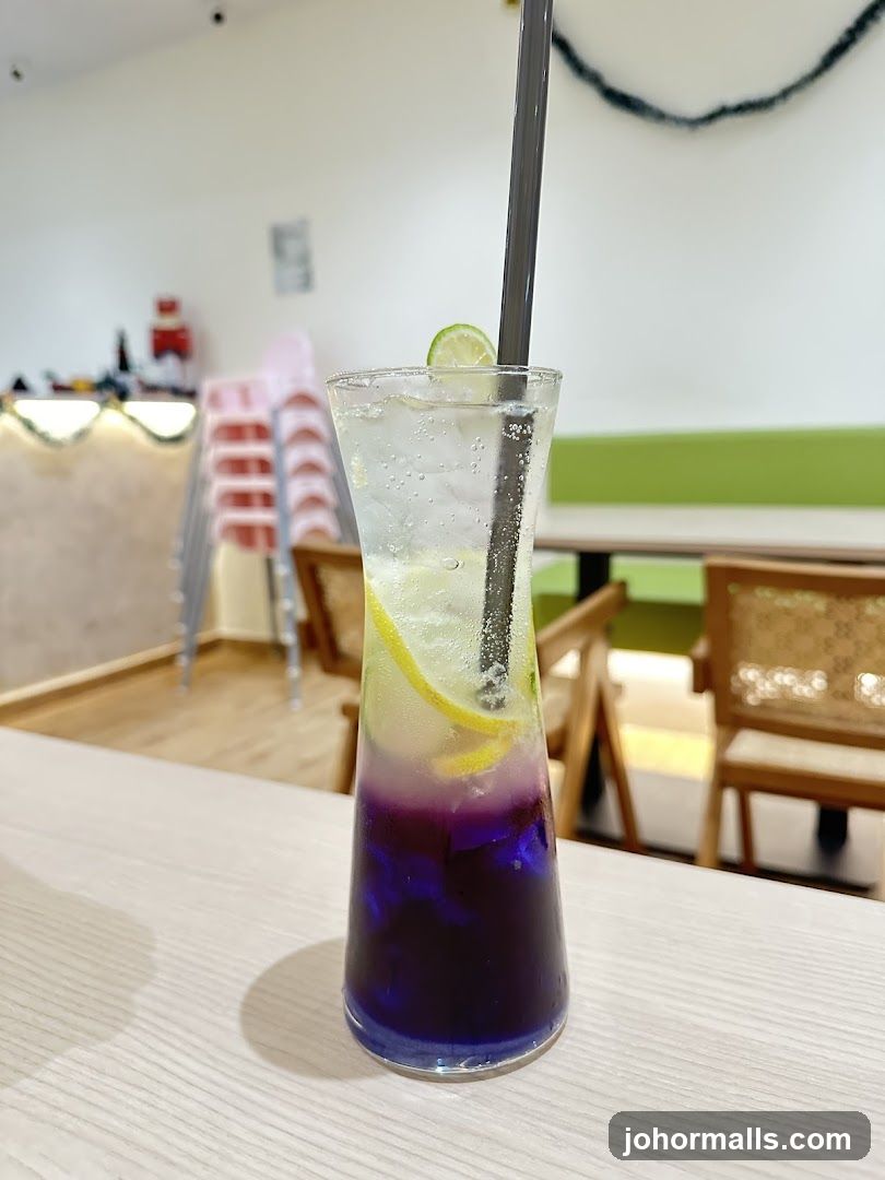 Layered Drink with Lemon and Lime
