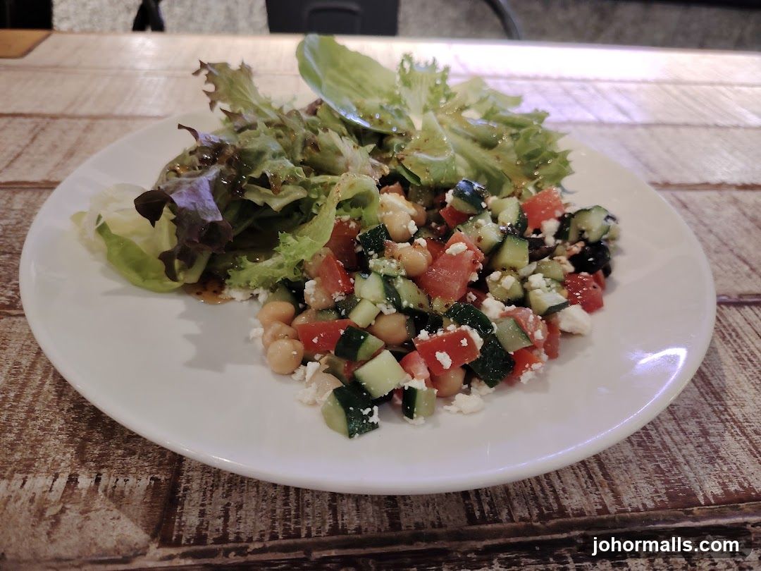 Chickpea and Cucumber Salad
