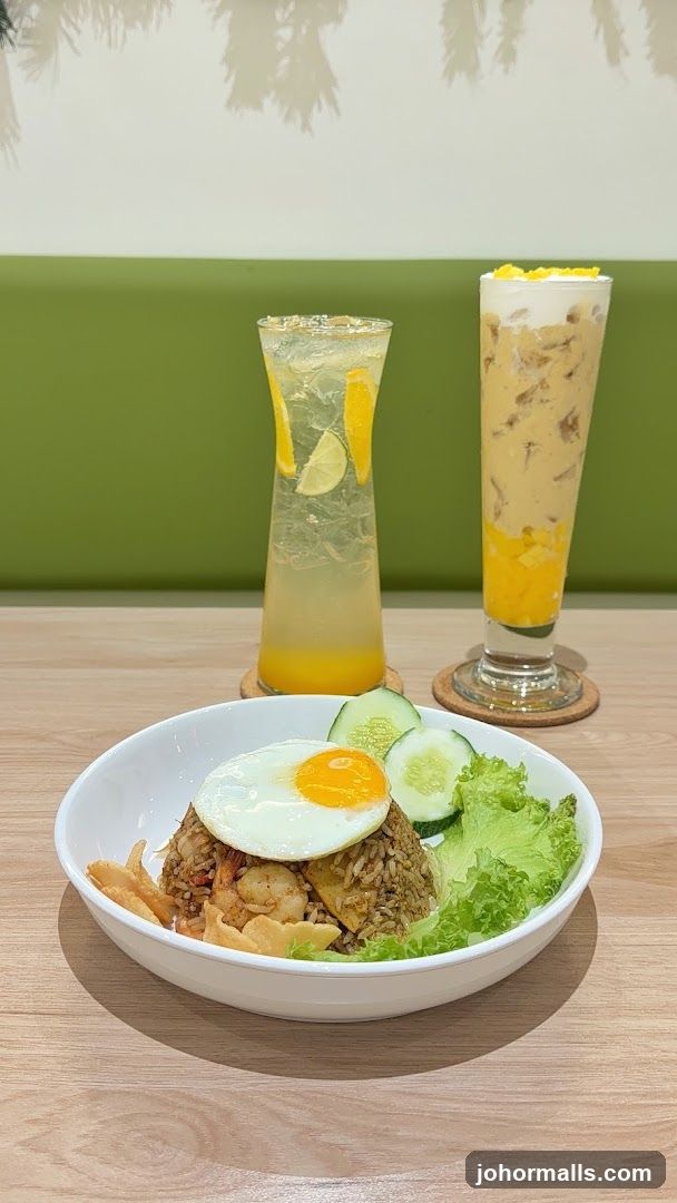 Fried Rice with Egg and Shrimp