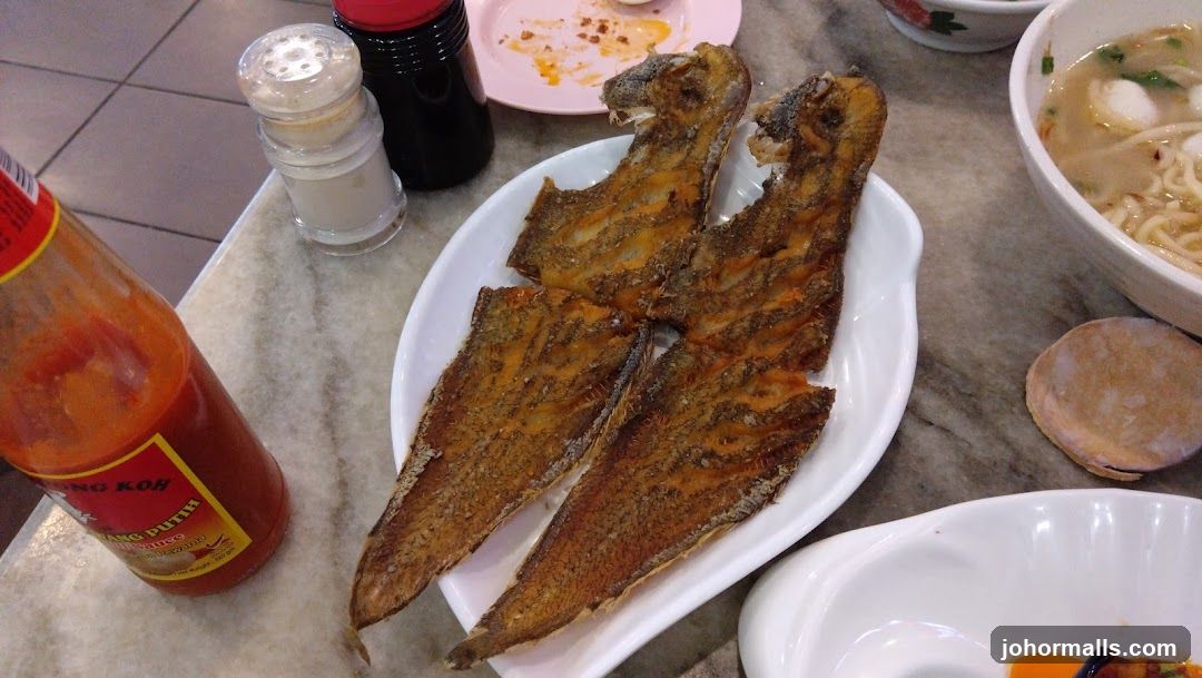 Fried Fish and Noodles