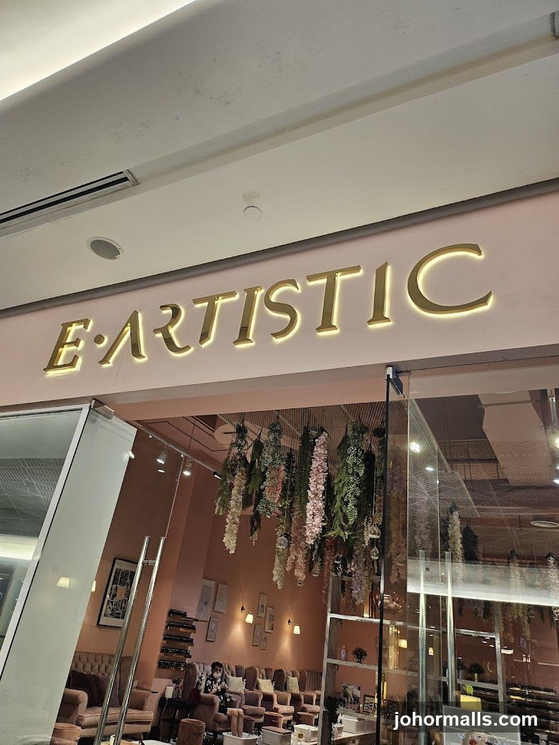 E ARTISTIC NAIL SALOON