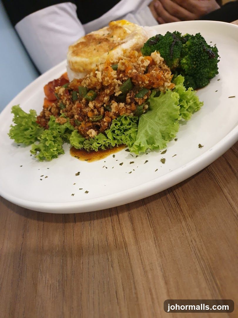 Savory Meal with Egg and Broccoli