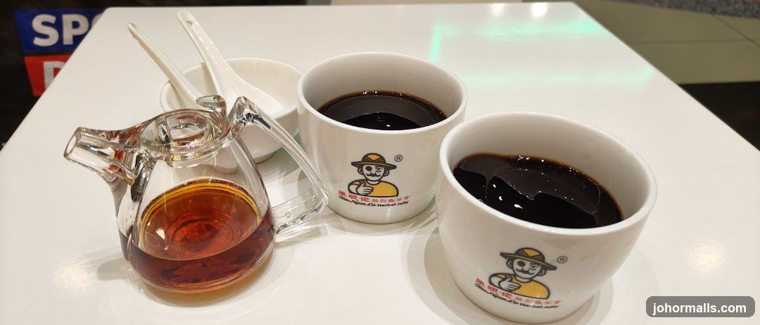Herbal Jelly with Syrup