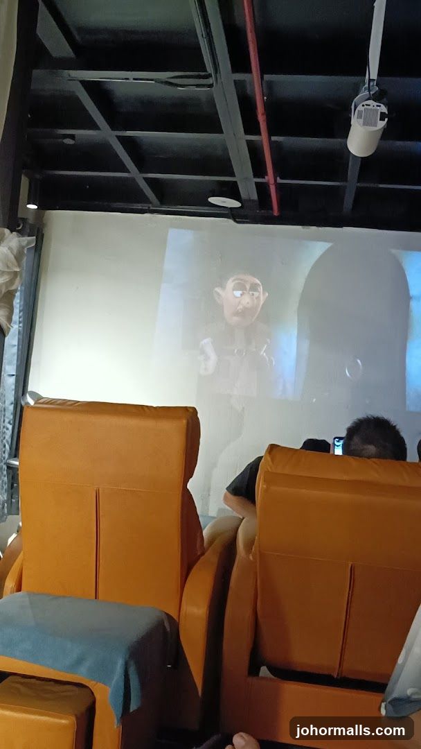 Massage Chairs with Projected Animation