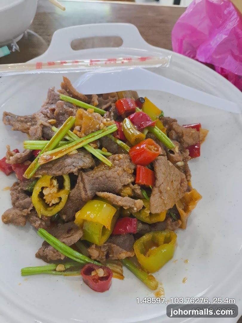 Stir-fried Beef with Peppers
