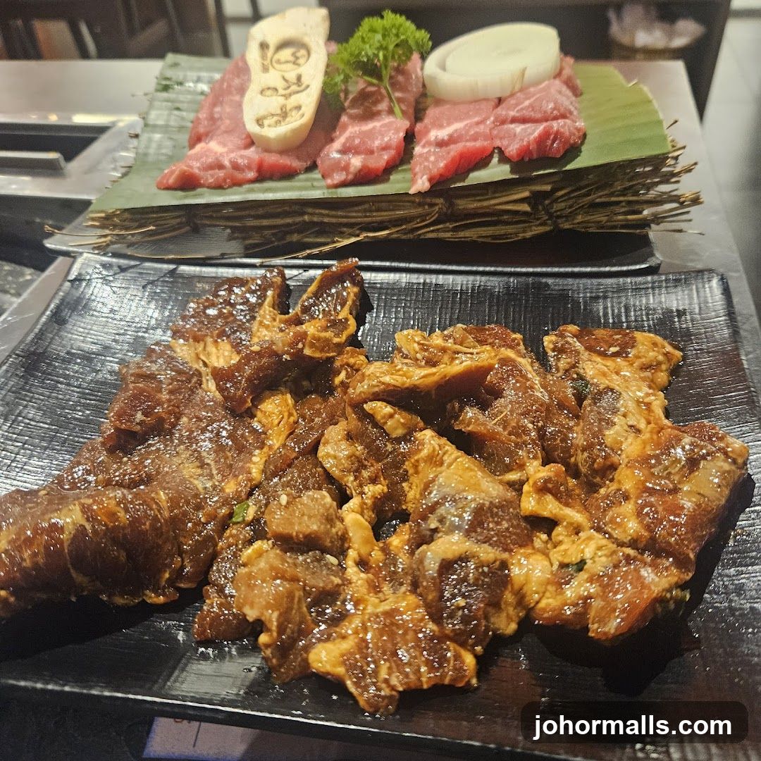 Marinated and Unmarinated Beef Slices