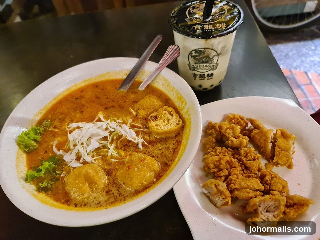 Curry Noodles and Fried Chicken