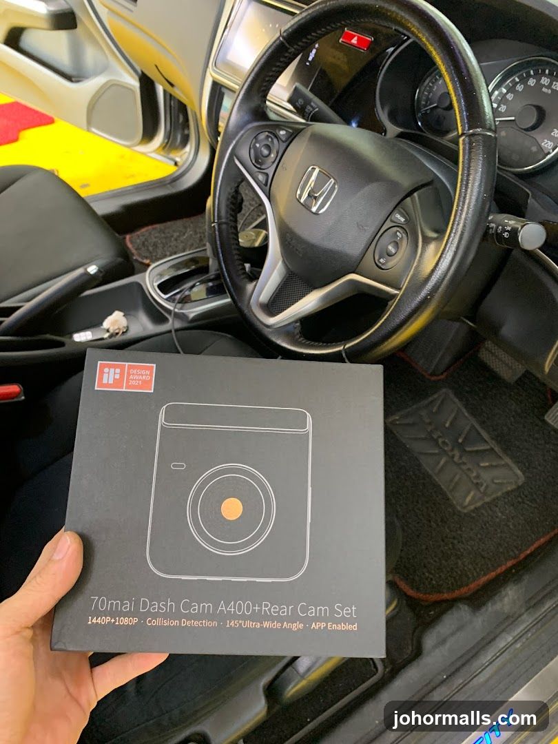 Dash Cam Box in Car