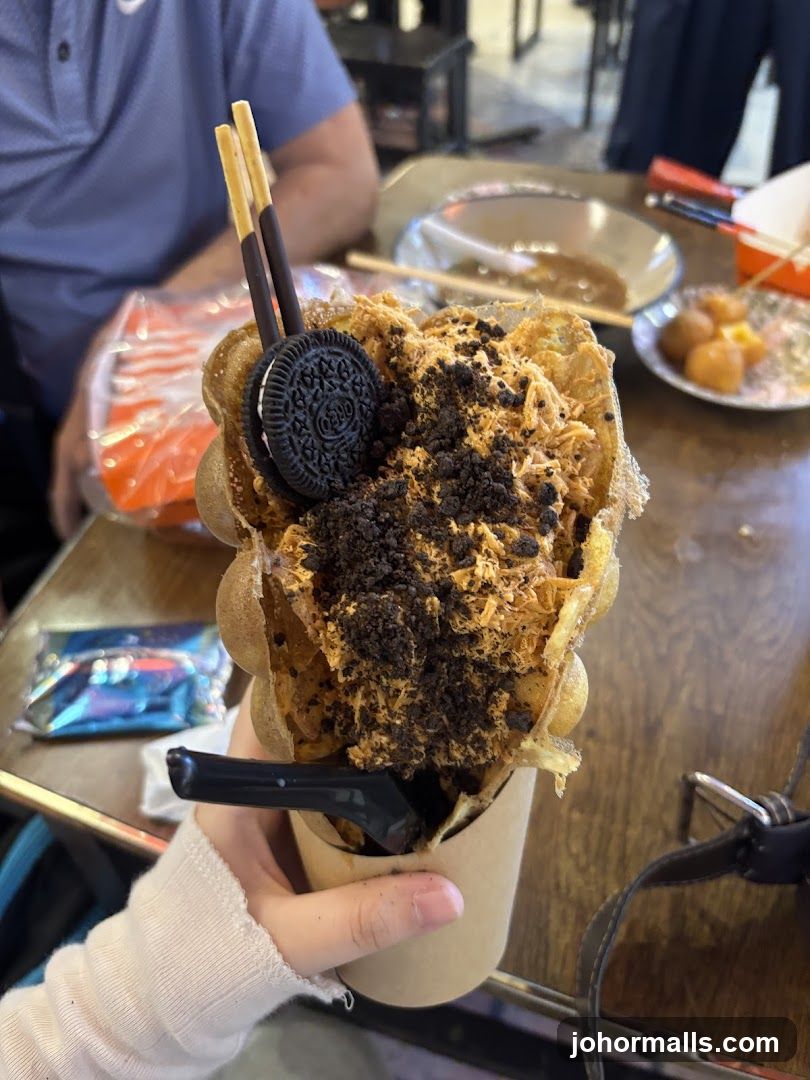 Bubble Waffle with Toppings