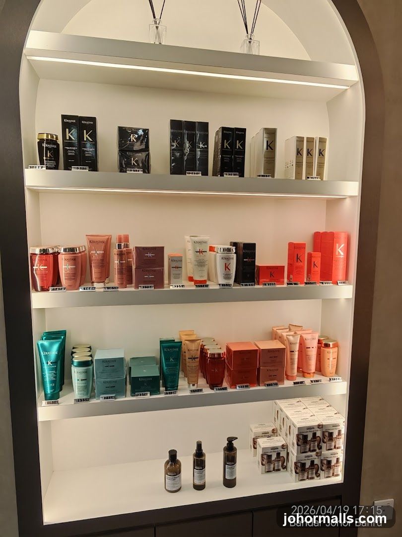 Kérastase Products Display