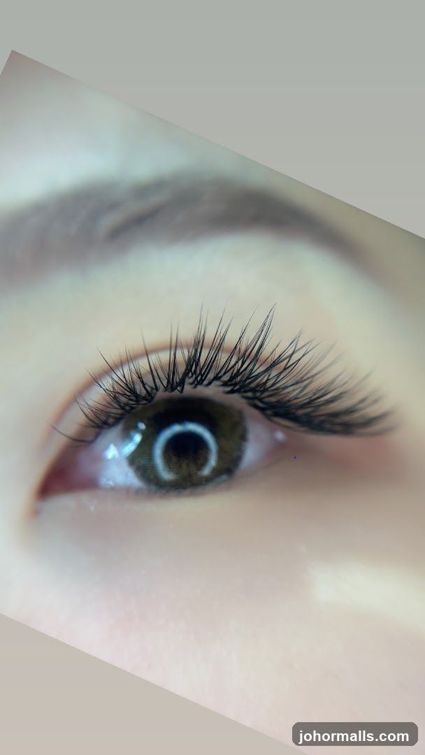 Close-up of an eye with eyelash extensions
