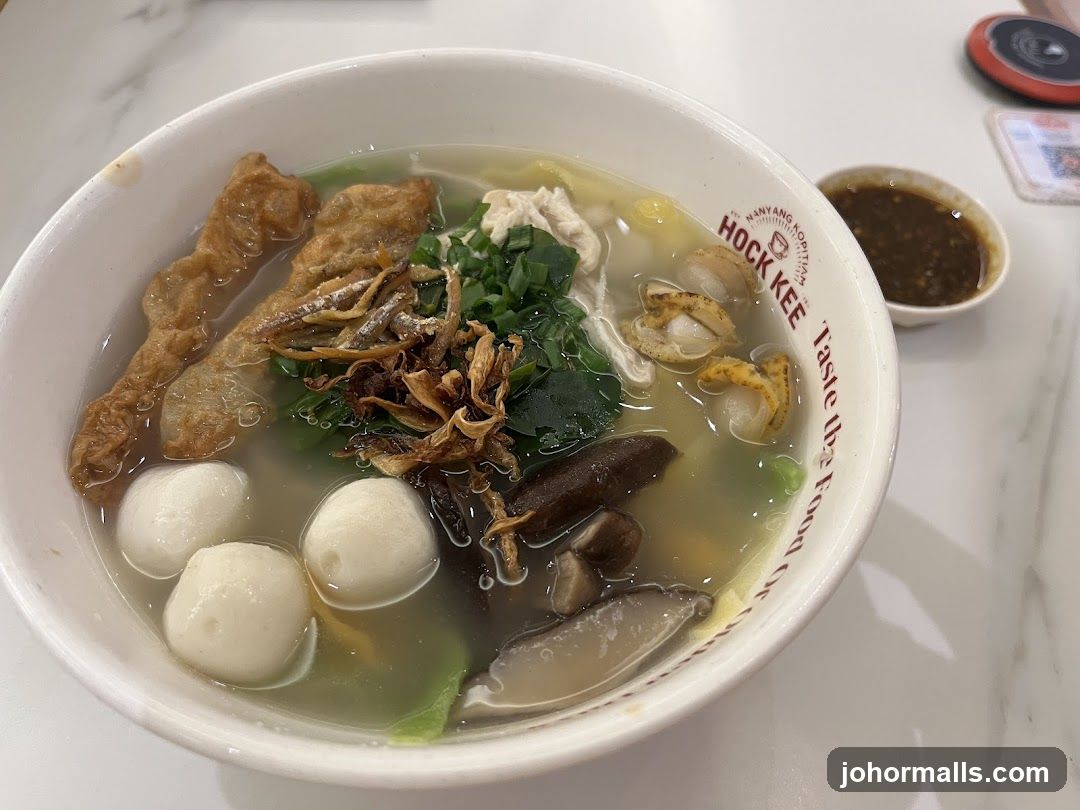 Noodles with Seafood and Fish Balls