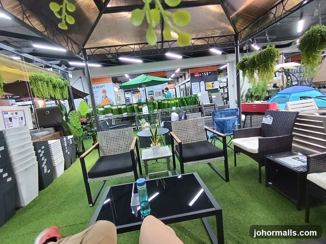 Outdoor Furniture Display