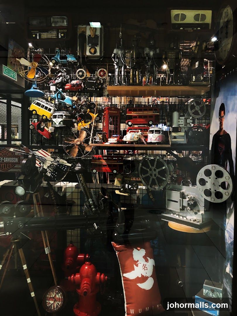 Display of vintage collectibles