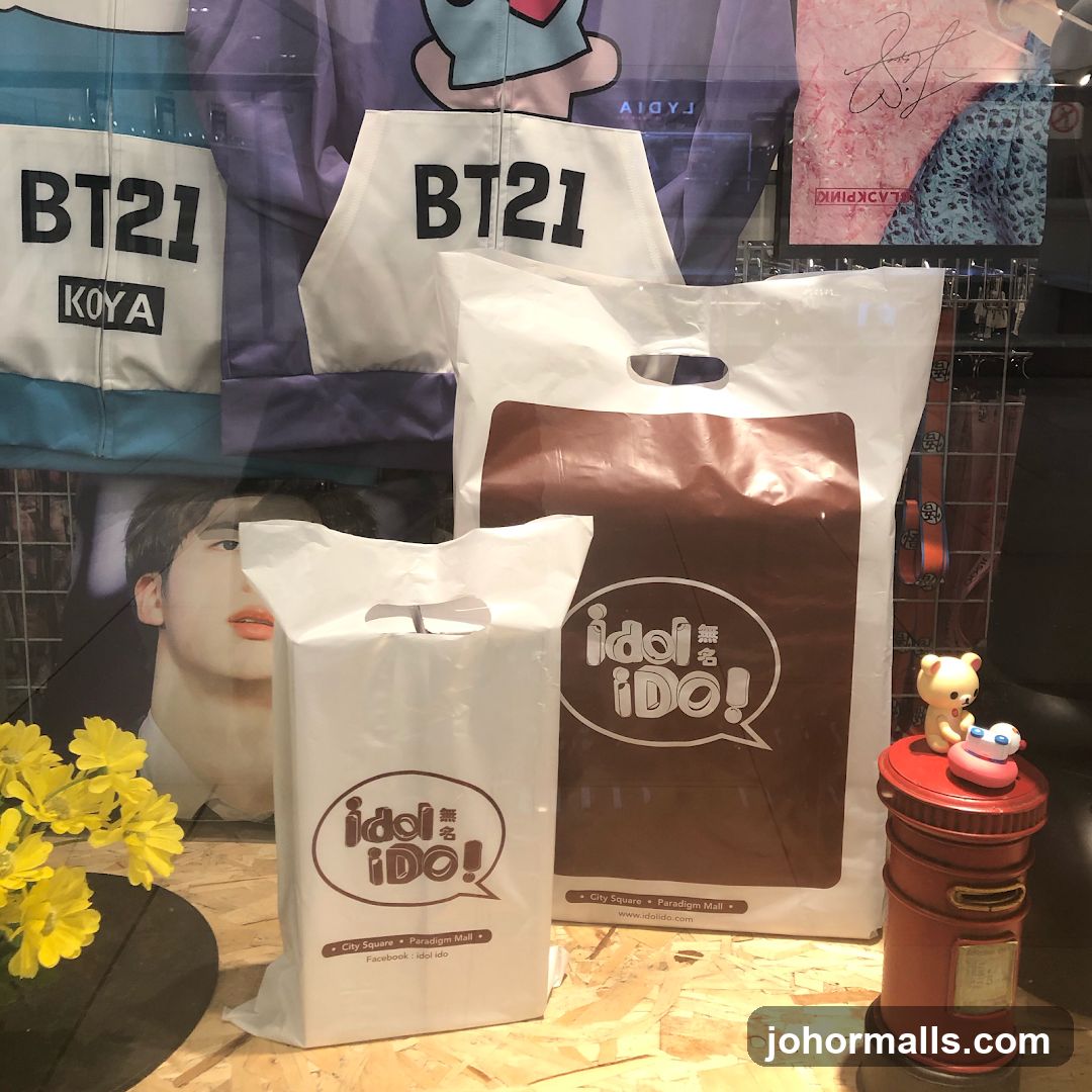 Idol iDO! Storefront Display