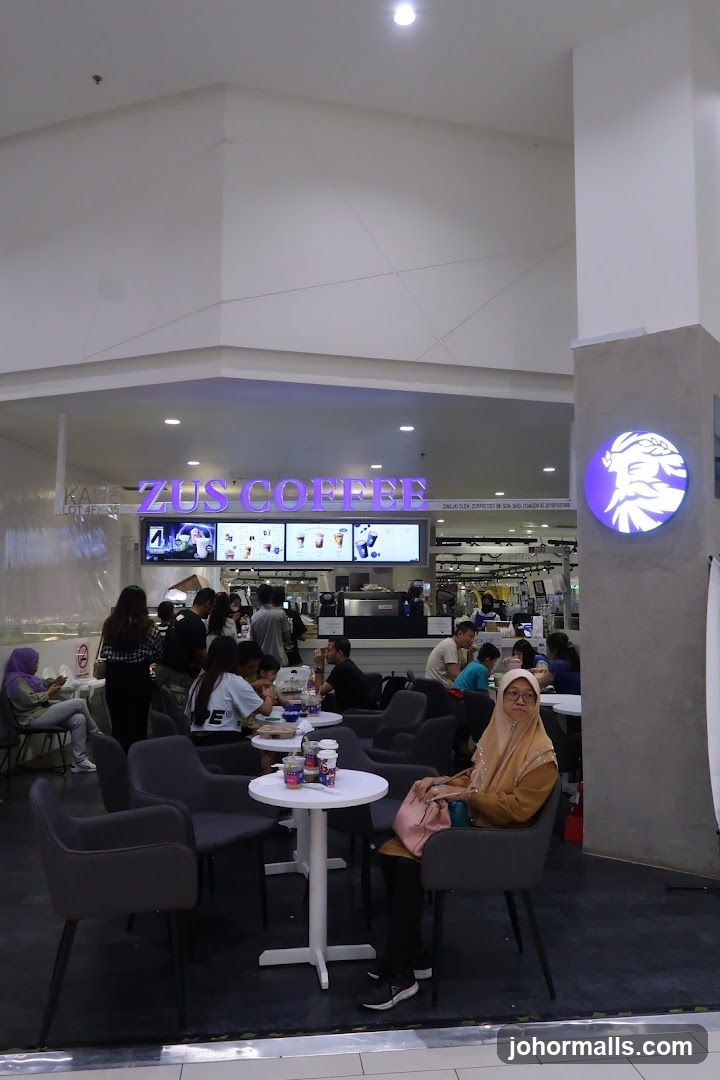 ZUS COFFEE interior
