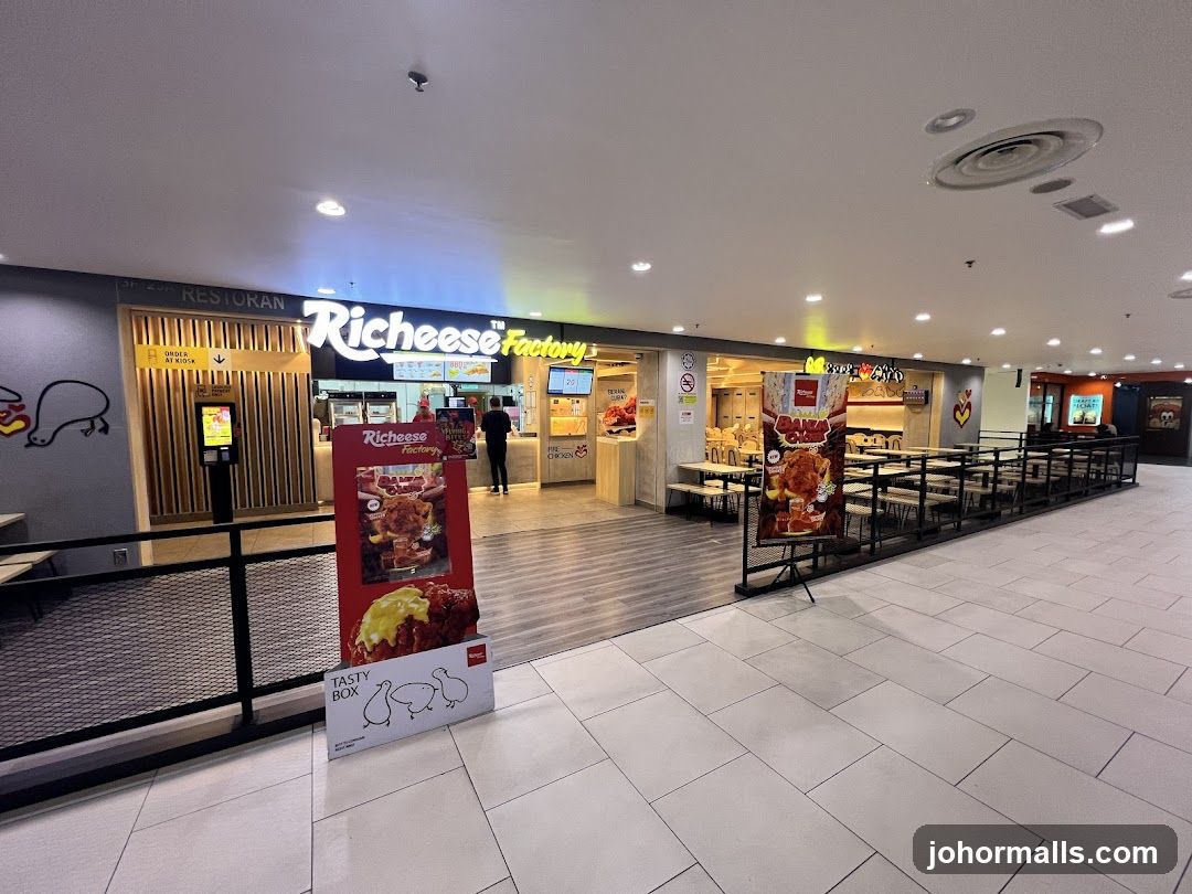 Richese Factory restaurant interior
