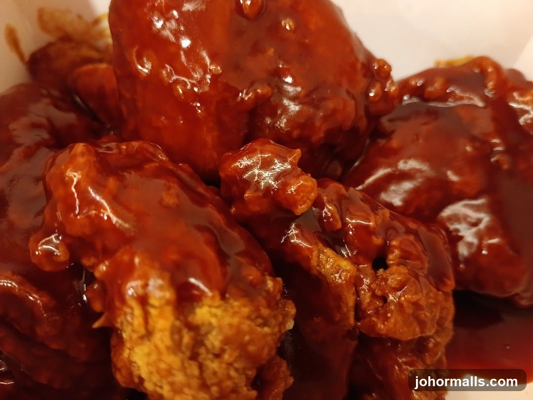 Fried Chicken Wings with Sauce