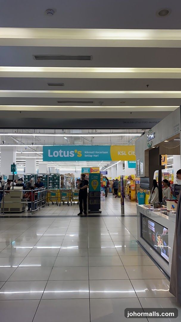 Lotus's Supermarket Interior