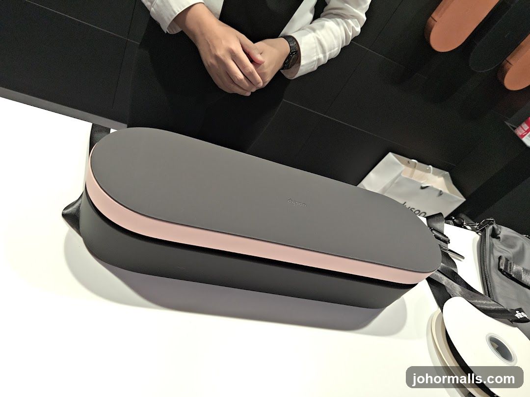 Dyson product display