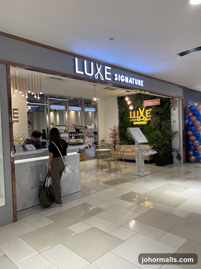 LUXE Signature