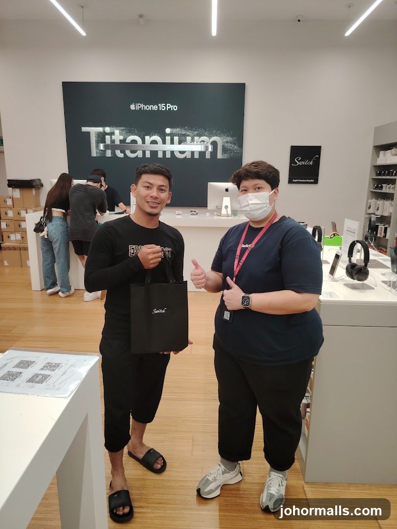 Inside Apple Store