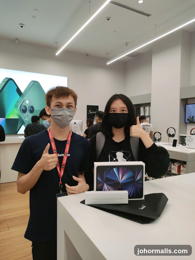 Inside Apple Store