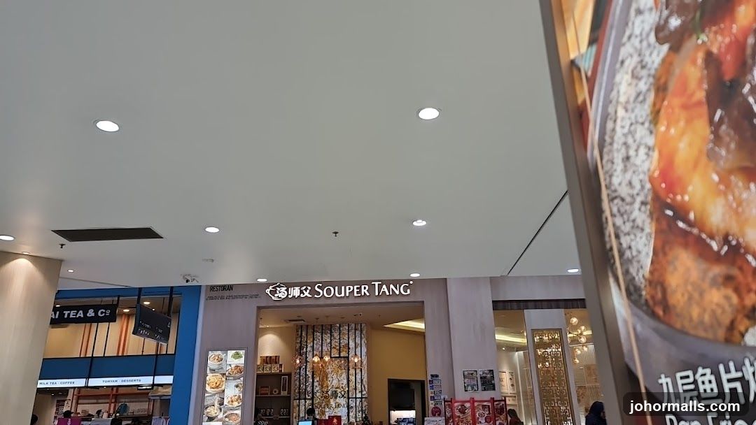 Souper Tang storefront interior view