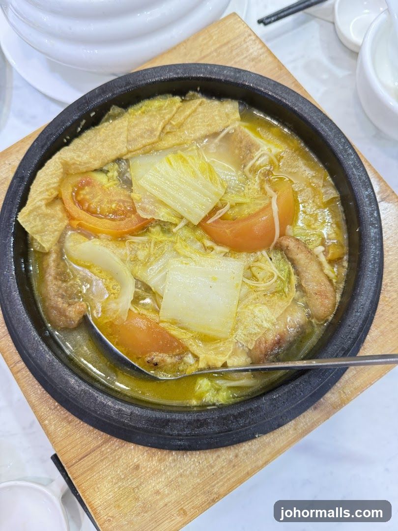 Stir-fried vegetable dish in stone pot
