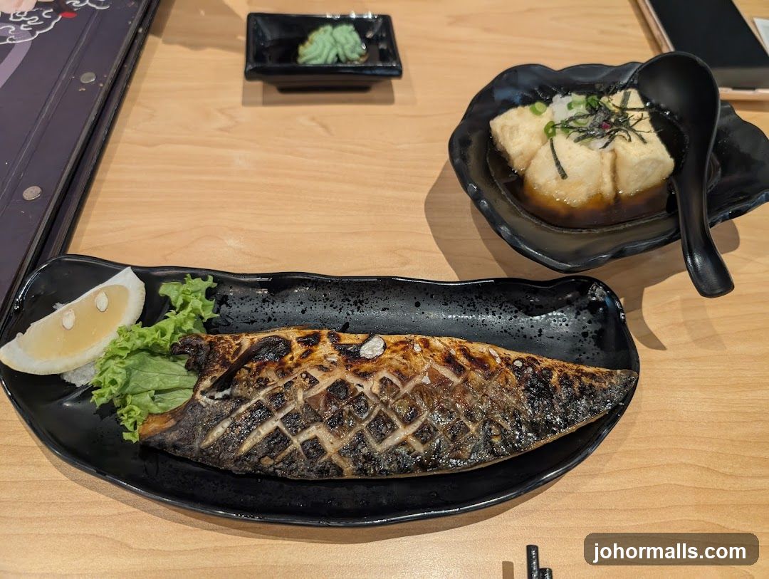 Restaurant Interior Dining Table