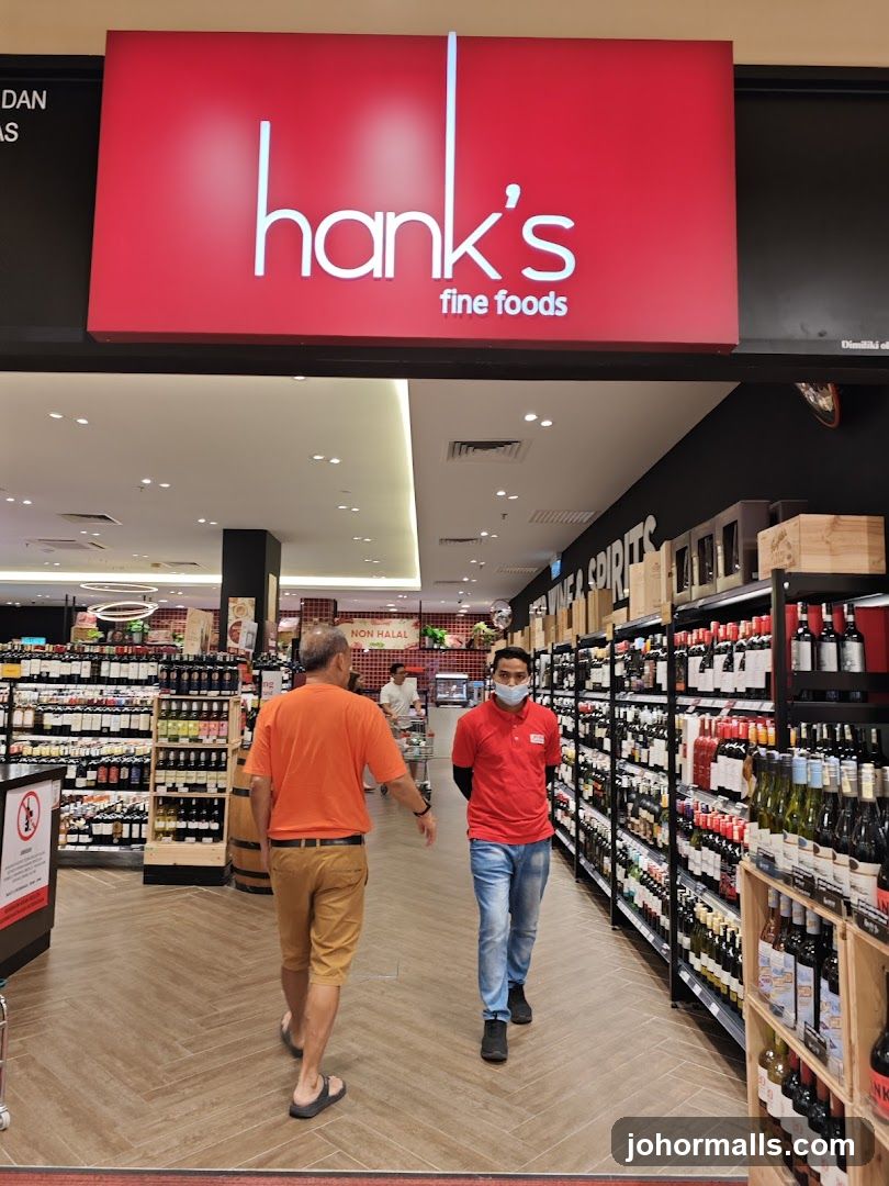 Hank's Fine Foods Interior