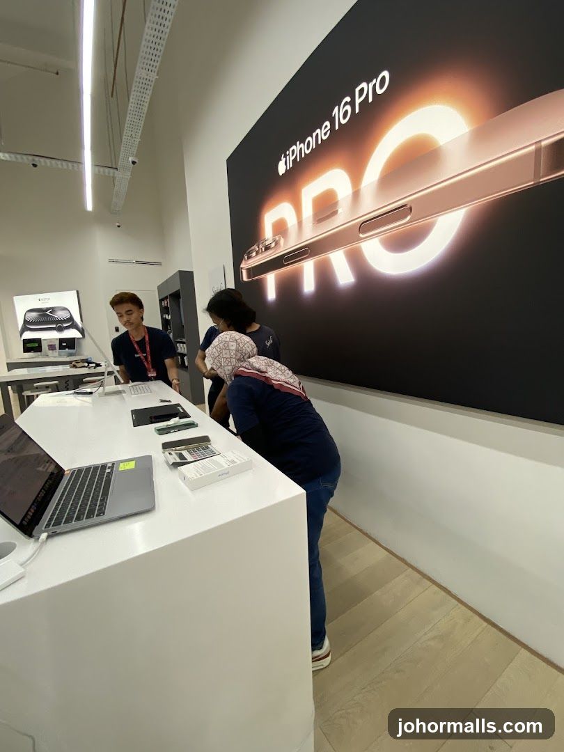 Apple Store Interior