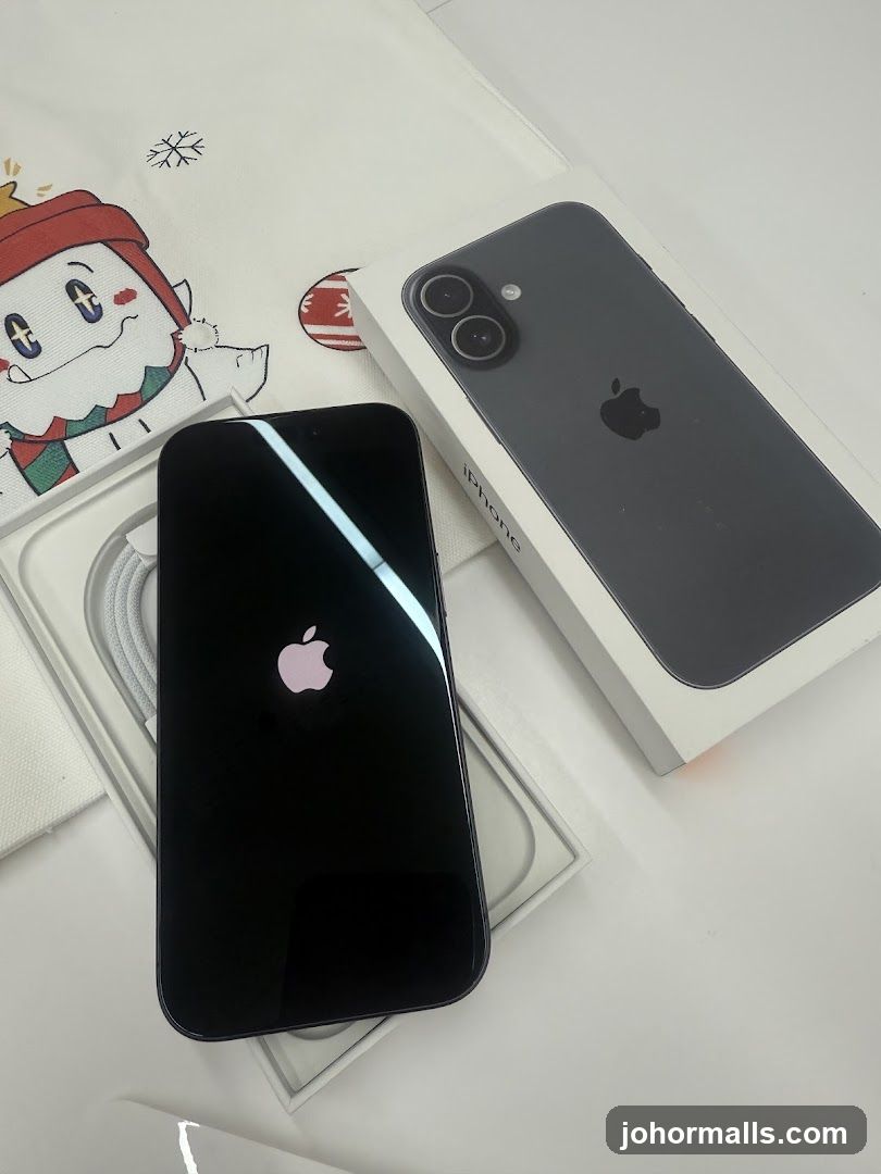 iPhone Unboxing Scene