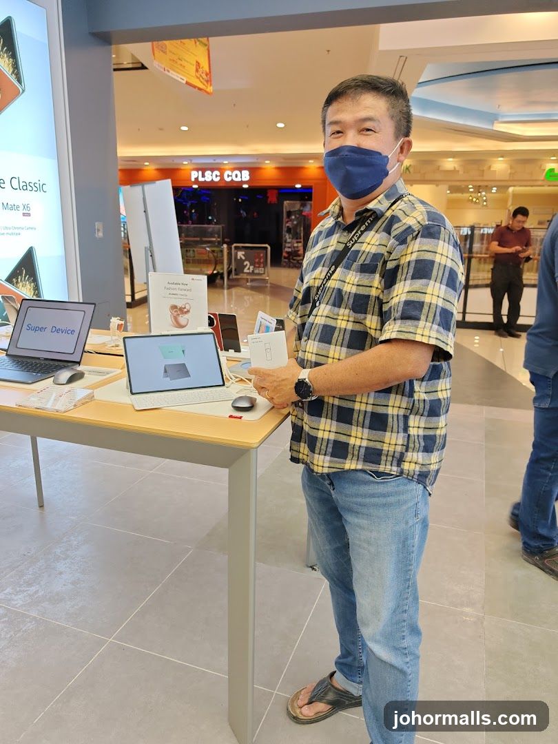 HUAWEI Authorized Experience Store_Aeon Mall Bandar Dato Onn