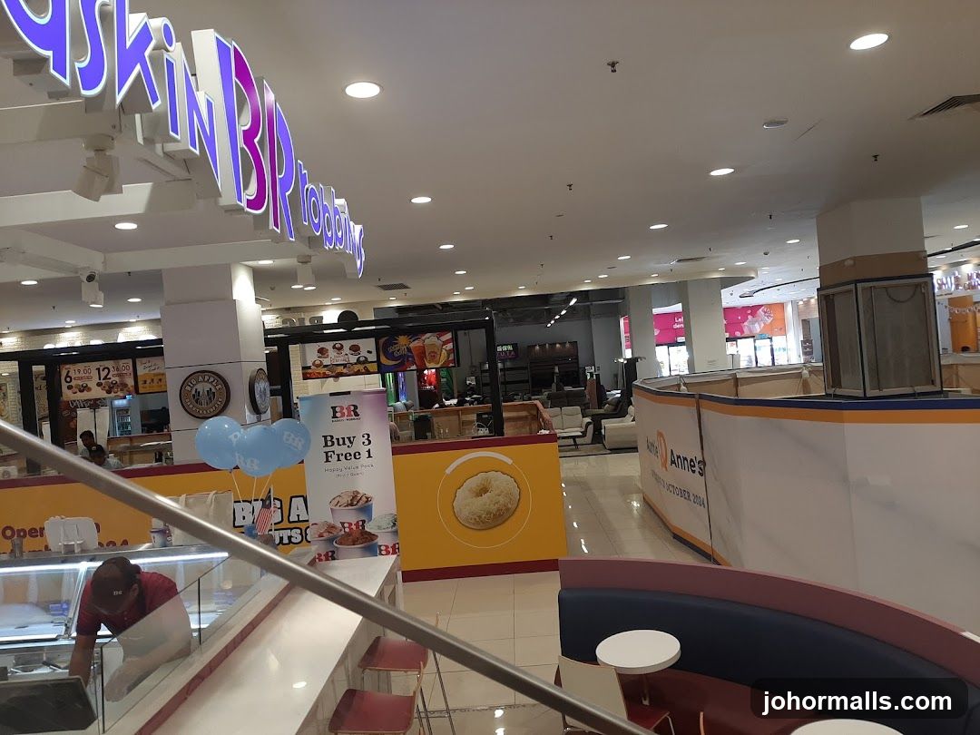 BR Topping Shop Interior