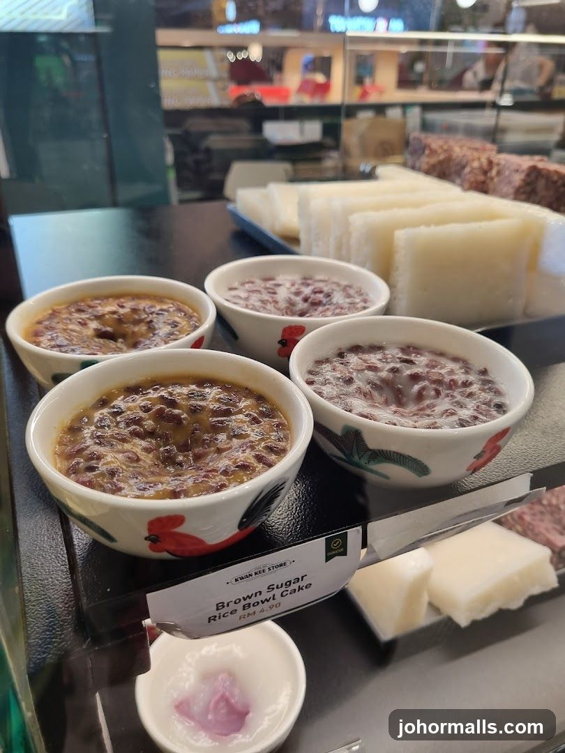 Brown Sugar Rice Bowl Cake Display