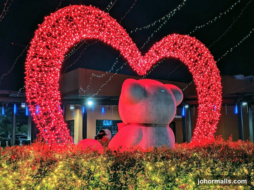 Nighttime decorative display