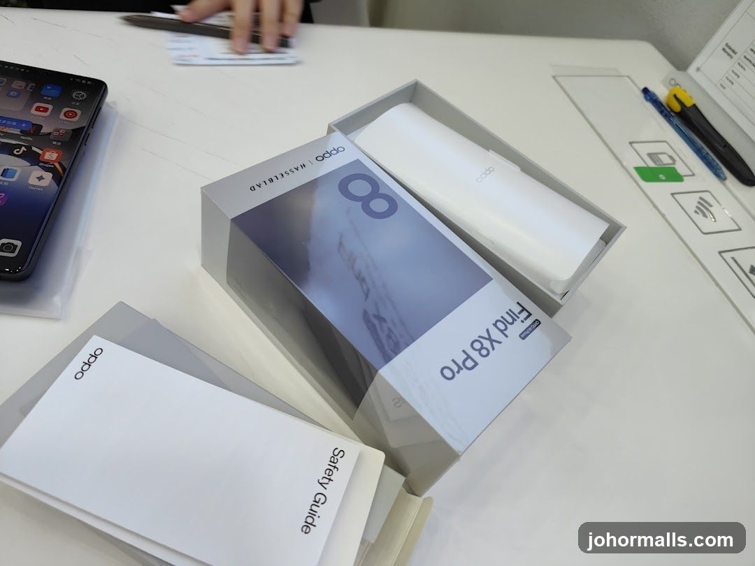 OPPO Find X8 Pro Unboxing