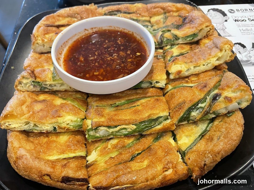 Food Plate with Dip
