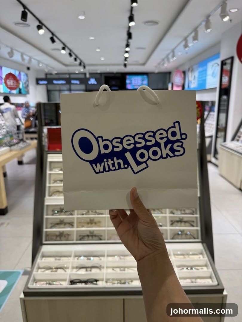 O.W.L Eyewear City Square